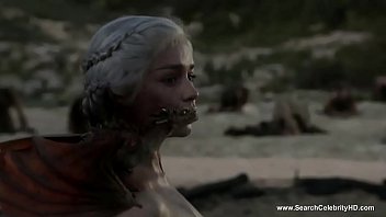 Emilia Clarke Fully Nude in Game of Thrones